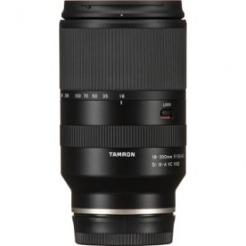 Lente Tamron 18-300mm f/3.5-6.3 Di III-A VC VXD para FUJIFILM montura X (APS-C)